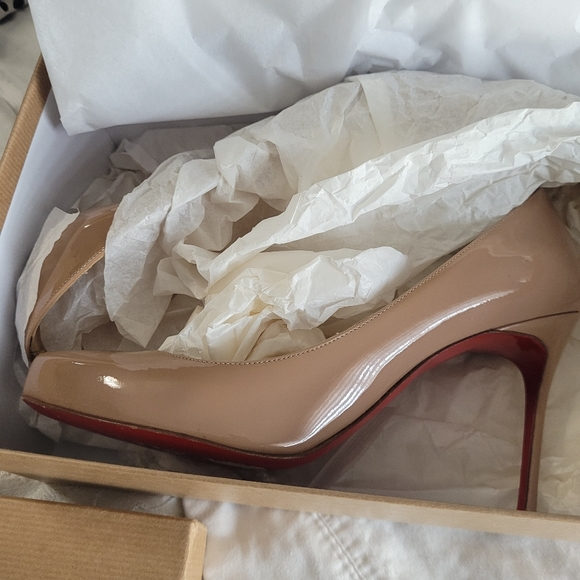 CHRISTIAN LOUBOUTIN 7 1/2 - Picture 3 of 10